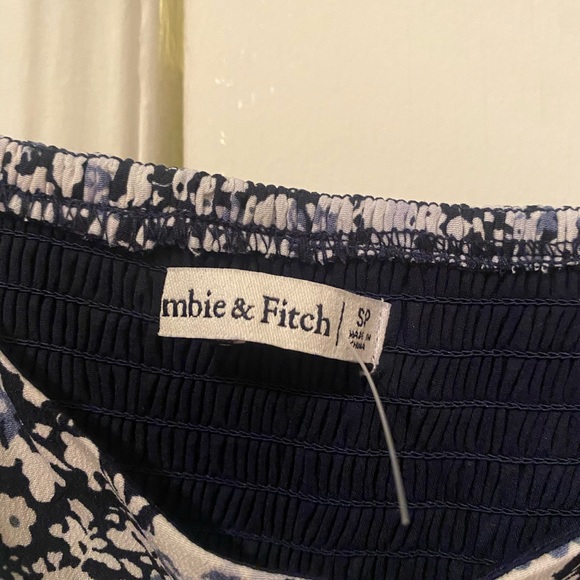 Abercrombie & Fitch floral dress - Picture 3 of 6